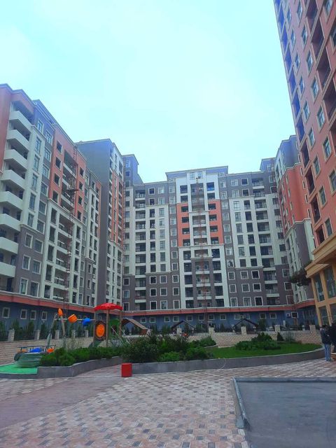 Satılır obyekt 220 m² — Bakı