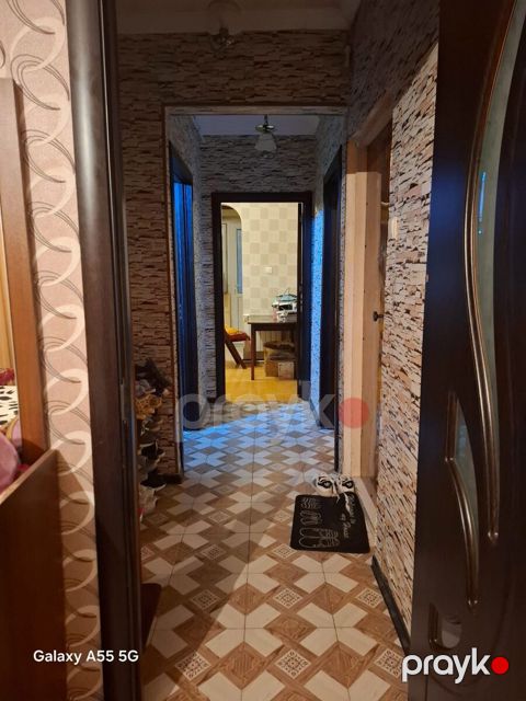 İcarəyə verilir 3 otaqlı köhnə tikili 65 m²