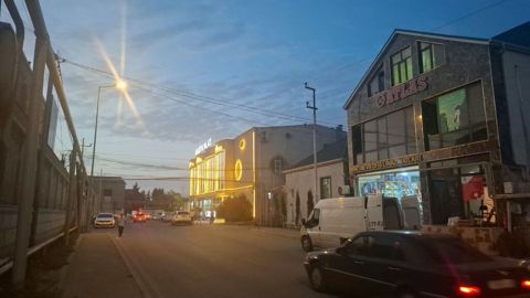 Sabunçu rayonu Yeni Ramana qesebesi Akasya şadlıq evinin yanı, merkezi — Bakı