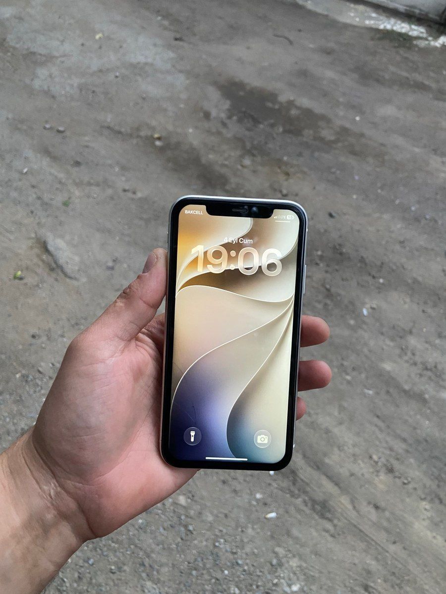 Apple iPhone 11 White 64GB/4GB — Smartfonlar, Bakı (10)