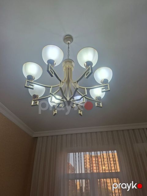 Çılçıraq, 8 lampa — Bakı