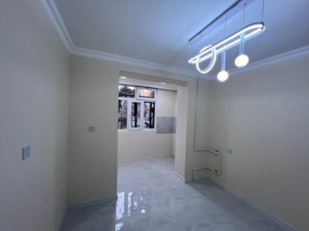 Satılır 4 otaqlı köhnə tikili 105 m² — Mənzil, Bakı (7)
