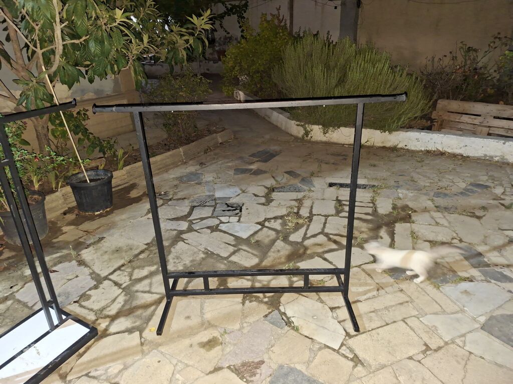 Mağaza avadanlığı dəsti - 3 ədəd metal asılqan/stant: 1) Geniş paltar — Digər, Digah (3)