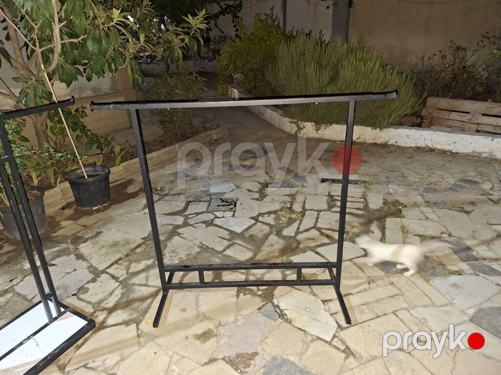 Mağaza avadanlığı dəsti - 3 ədəd metal asılqan/stant: 1) Geniş paltar — Digər, Digah (3)