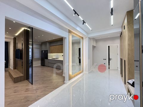 Satılır 3 otaqlı yeni tikili 130 m²