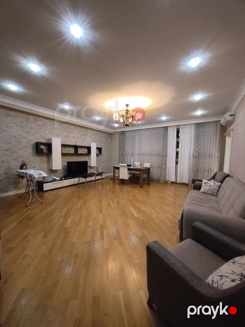Satılır 3 otaqlı yeni tikili 170 m²