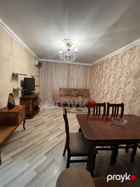 Satılır 1 otaqlı köhnə tikili 35 m²