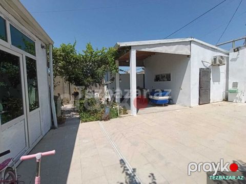 Buzovnada həyət evi satılırr