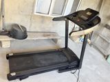 Qaçış trenajoru – elektrikli, konsollu - Rəng: qara, kompakt və — Фитнес и тренажёры