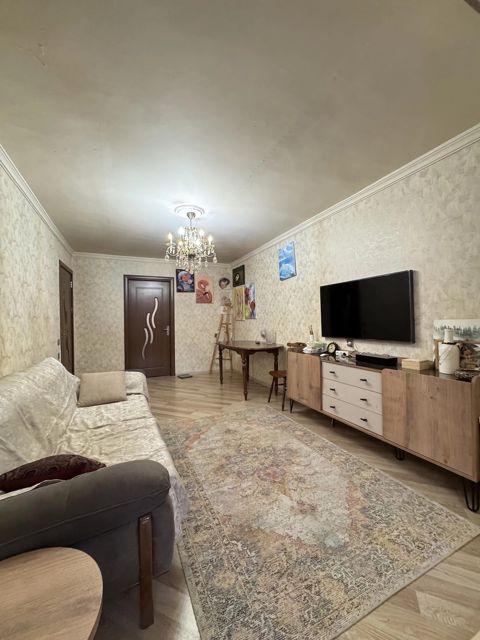 Satılır 2 otaqlı köhnə tikili 85 m² — Bakı
