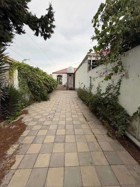 Satılır 2 otaqlı həyət evi/bağ evi 54 m² — Bakı