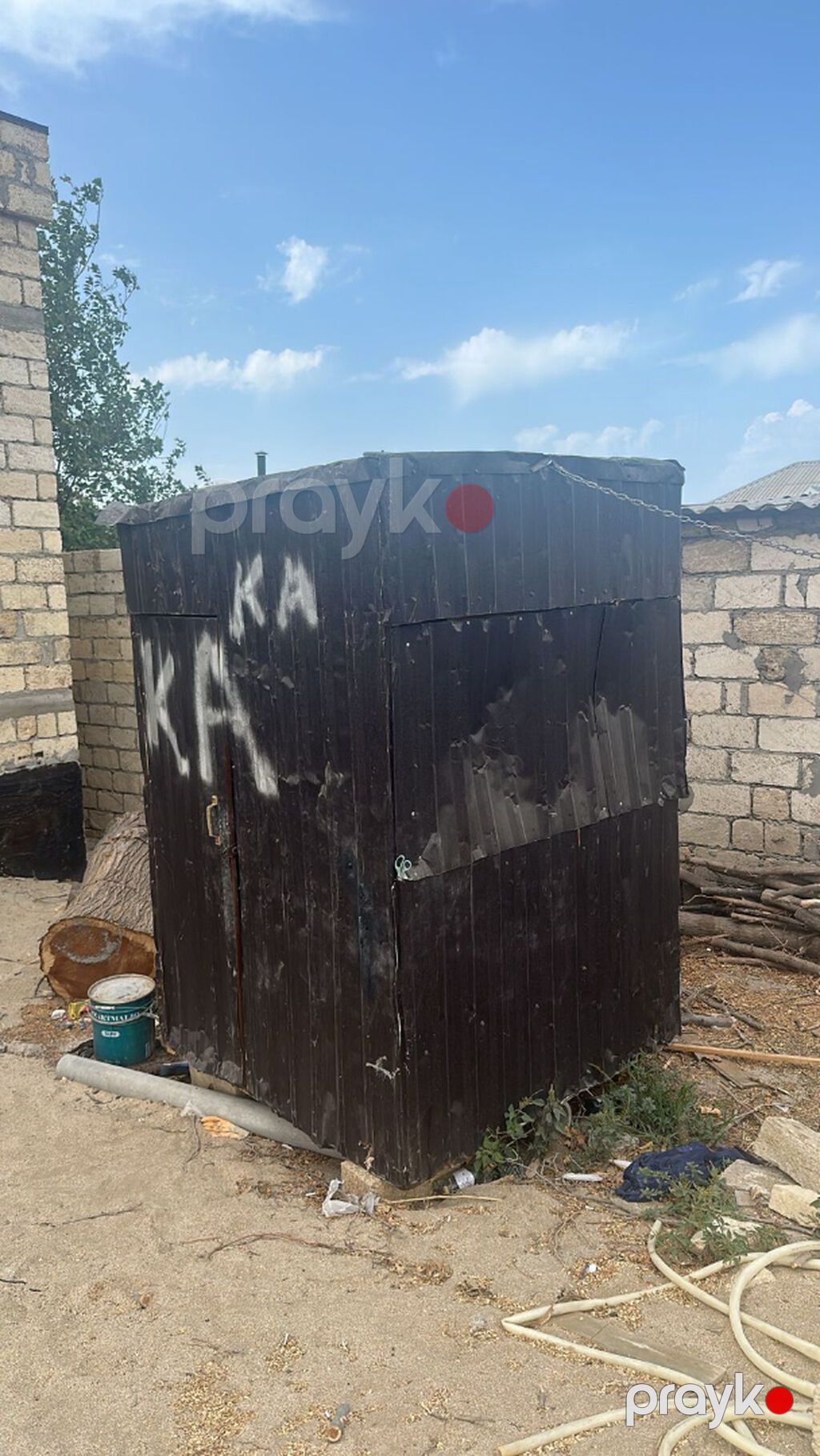 Su buraxan yeri yoxdu demir profilerden yigilib elektrik xetdi cekilib — Garaj, Sumqayıt