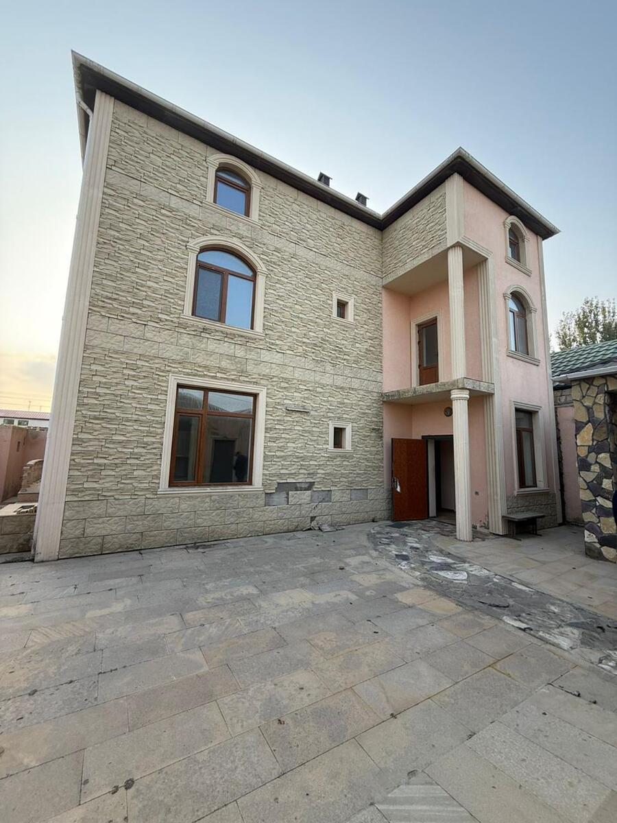 Satılır 5 otaqlı həyət evi/bağ evi 300 m² — Ev, villa, Bakı (2)