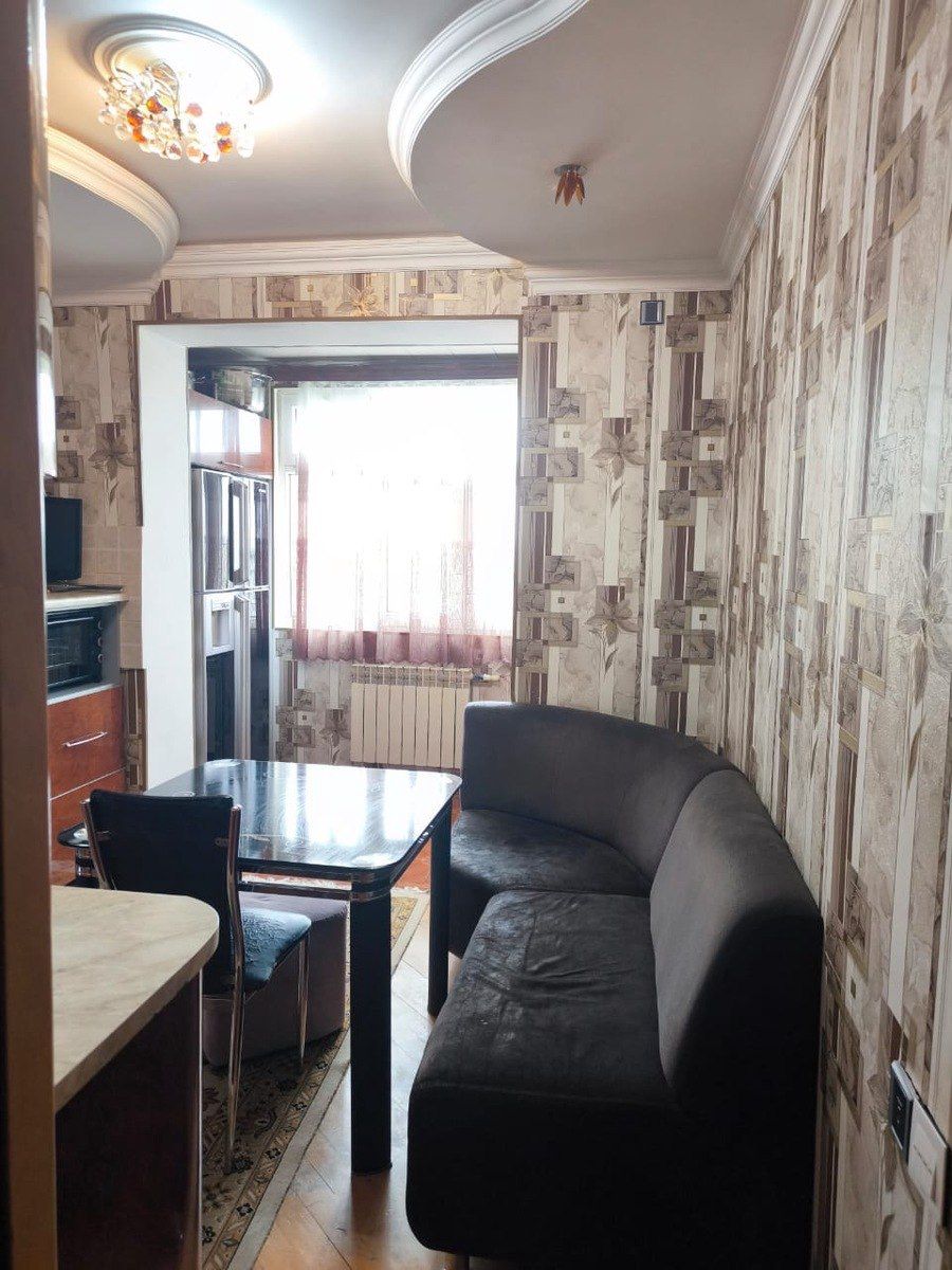 Satılır 5 otaqlı köhnə tikili 120 m² — Mənzil, Bakı (8)