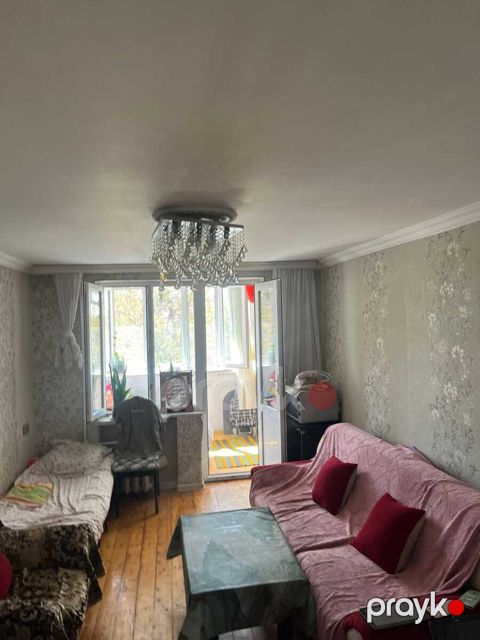 Satılır 2 otaqlı köhnə tikili 45 m²