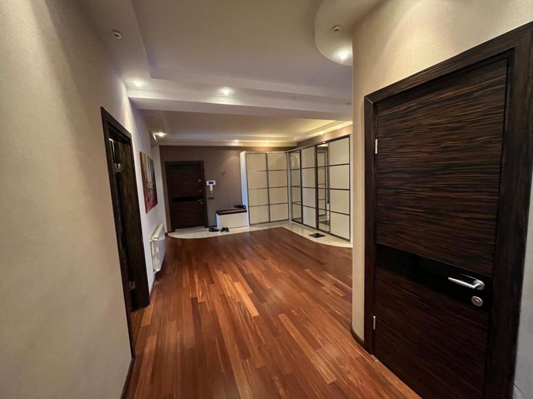 Satılır 4 otaqlı yeni tikili 183 m² — Mənzil, Bakı (2)