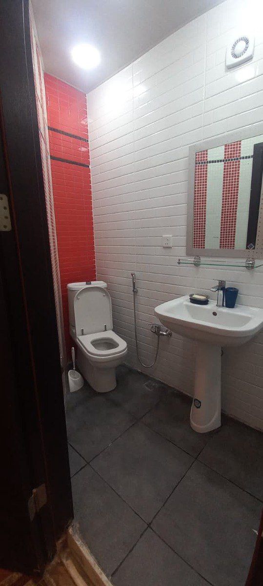 İcarəyə verilir 2 otaqlı yeni tikili 80 m² — Mənzil, Bakı (10)