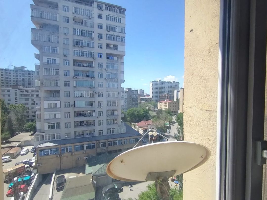 Satılır 2 otaqlı köhnə tikili 65 m² — Mənzil, Bakı (12)