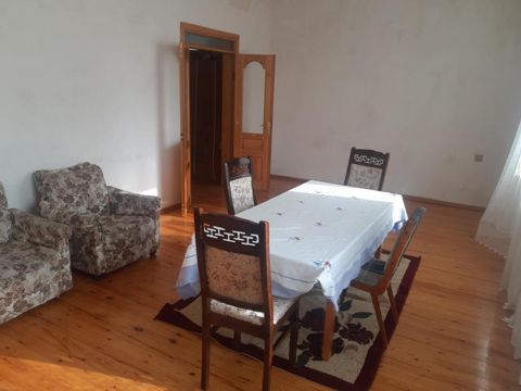 İcarəyə verilir 3 otaqlı həyət evi/bağ evi 160 m²