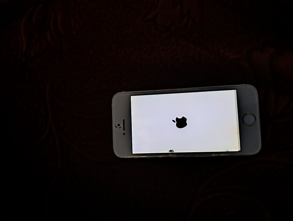 IPhone 5s, Gümüşü, Barmaq izi — Apple iPhone, Sumqayıt (2)