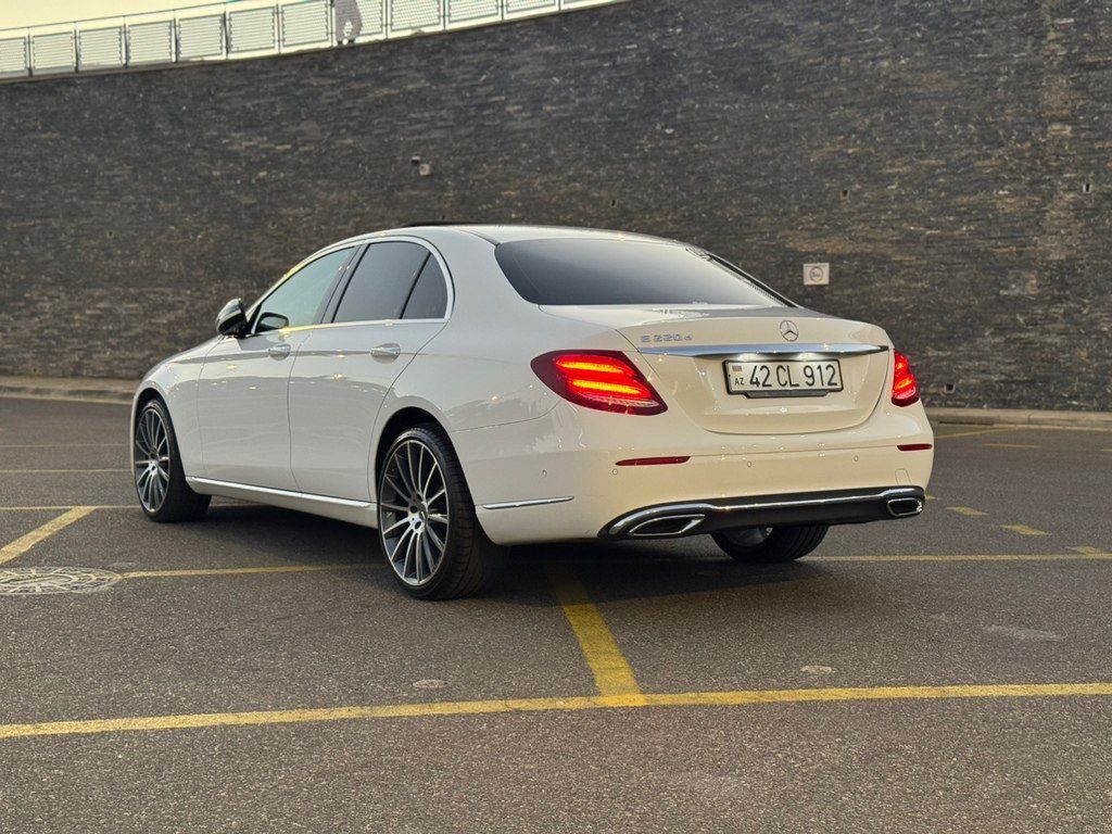 Mercedes E 220 d, 2.0 L, 2019 il, 147 500 km — Avtomobillər, Bakı (7)