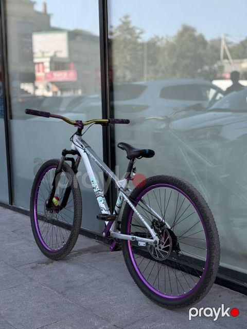 Velonun uzerinde arxa mt200 sram 203mm rotur ile rul xamilyon — Digah