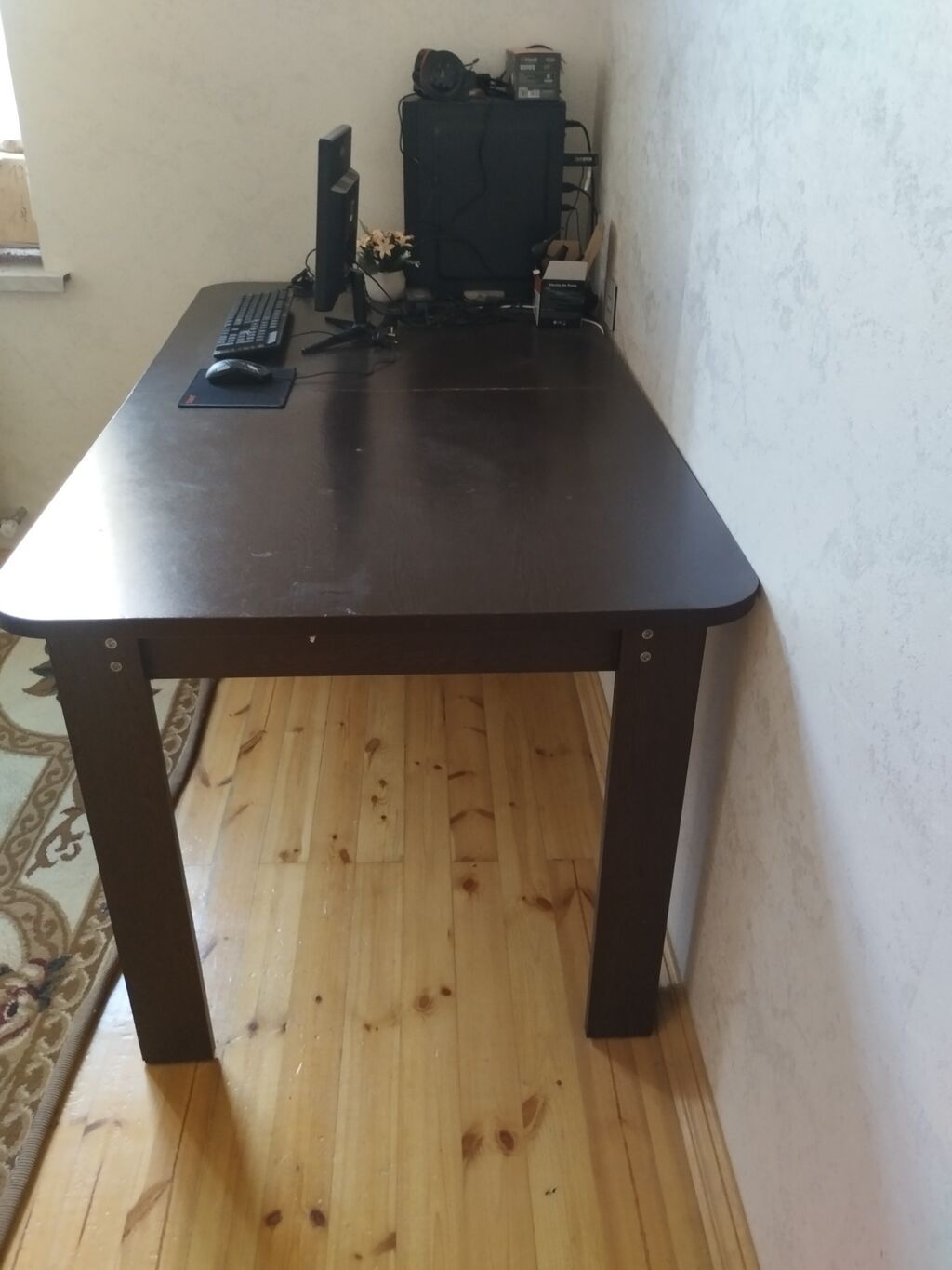 Geniş iş masası – tünd qəhvəyi - Material: laminat/LDSP taxta səth — Kompüter masaları və kresloları, Digah (2)