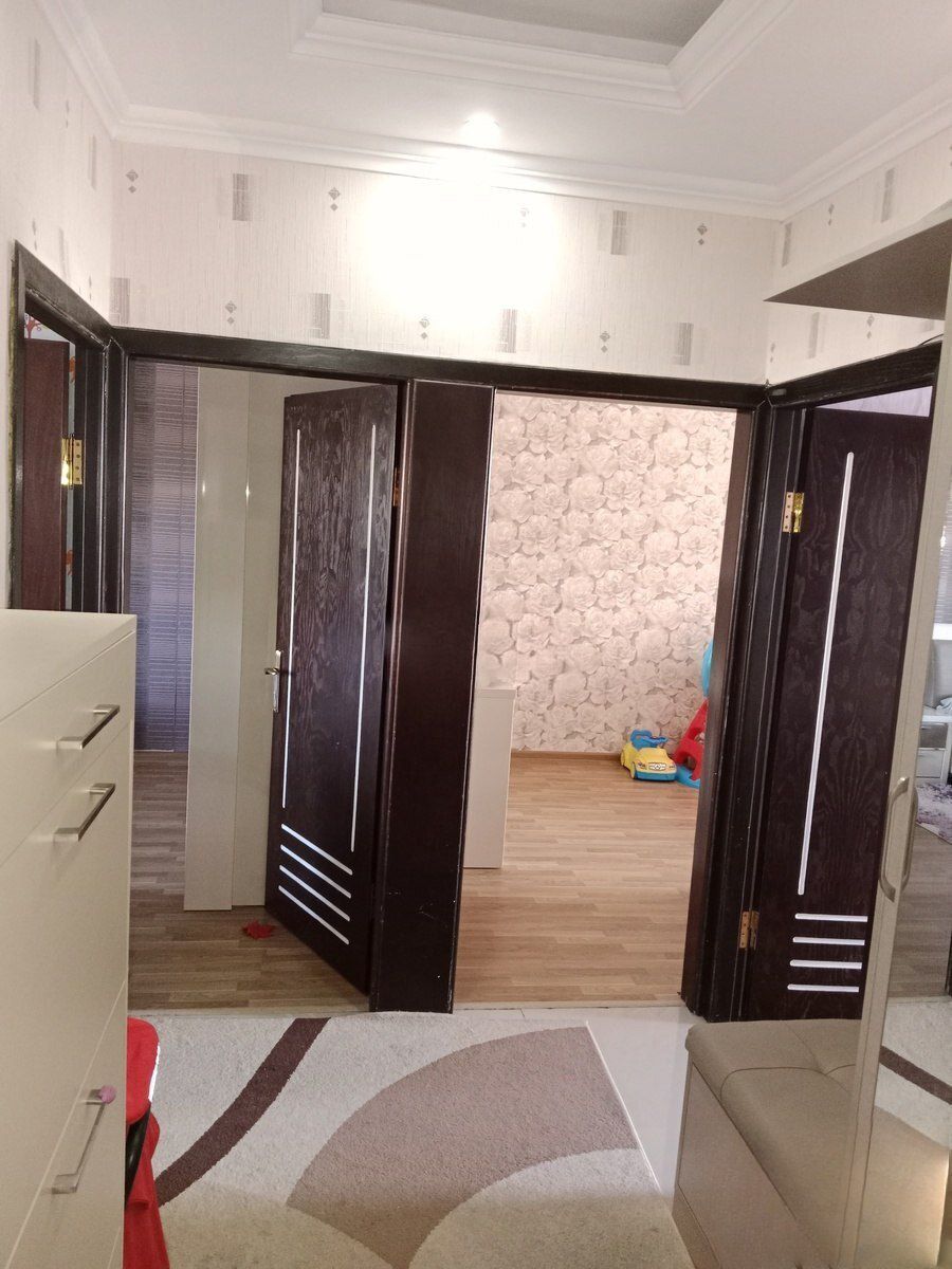 Satılır 4 otaqlı köhnə tikili 100 m² — Mənzil, Bakı (9)