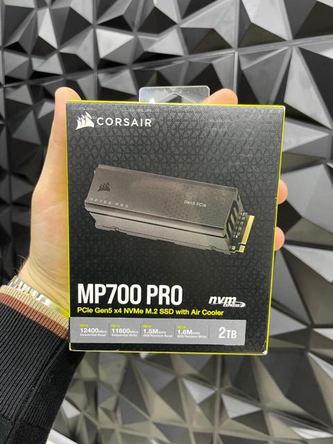 SSD "Corsair MP700 Pro + Air Cooler, 2TB NVMe 12400MB/san" — Bakı