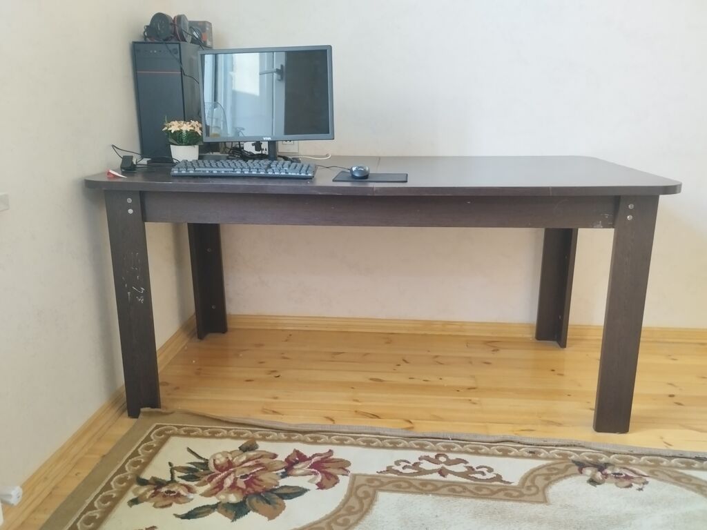 Geniş iş masası – tünd qəhvəyi - Material: laminat/LDSP taxta səth — Kompüter masaları və kresloları, Digah (3)