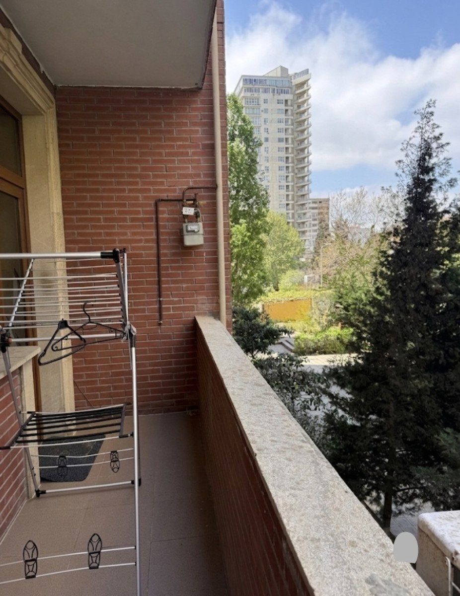 Satılır 4 otaqlı yeni tikili 180 m² — Mənzil, Bakı (11)