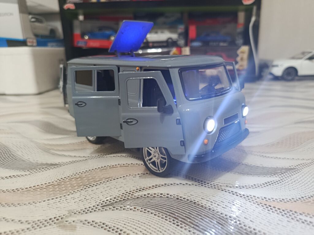 Metal die-cast modell avtomobil – UAZ tipli mikroavtobus (miqyas — Modellar, Bakı (3)