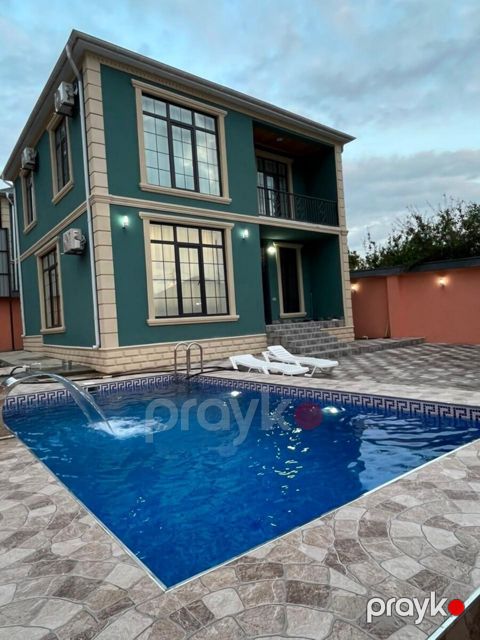 Villa, Qəbələ r