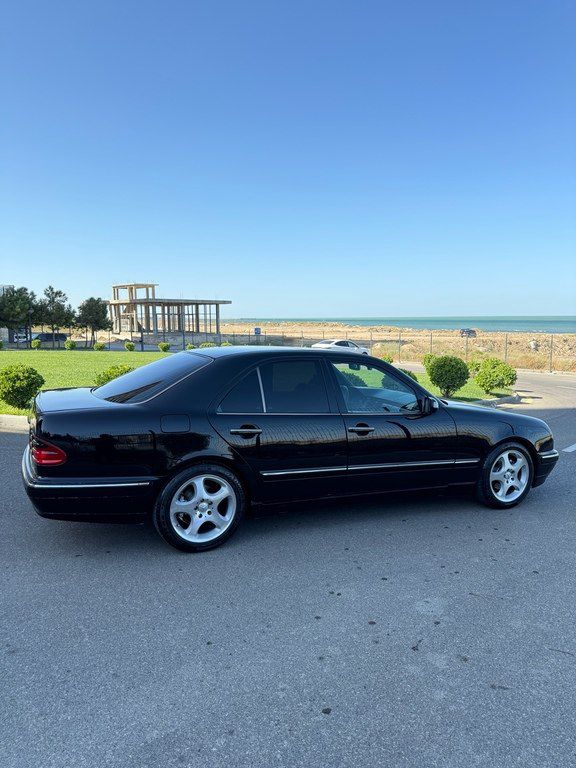 Mercedes E 220, 2.2 L, 2001 il, 300 000 km — Avtomobillər, Sumqayıt (11)