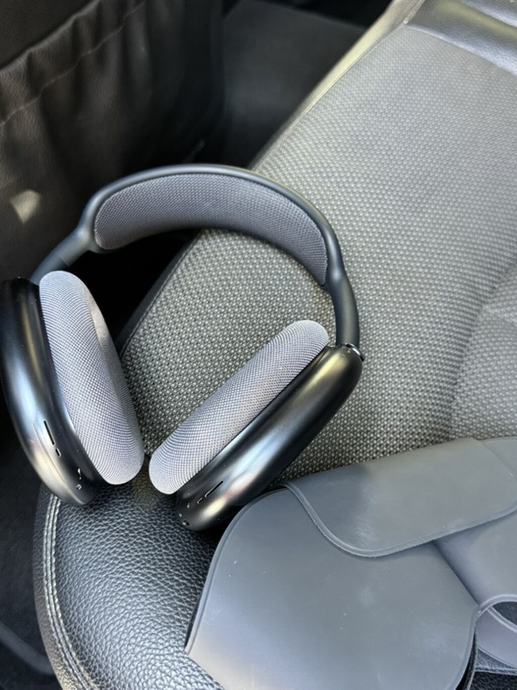 Apple AirPods Max II (Space Gray) qulaqlıq BİR Defe Bele İsdifade — Qulaqcıqlar, Bakı (4)
