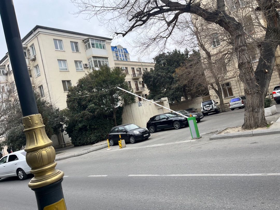 Qaraj icarəyə verilir, Aşıq Molla Cümə k — Garaj, Bakı (6)