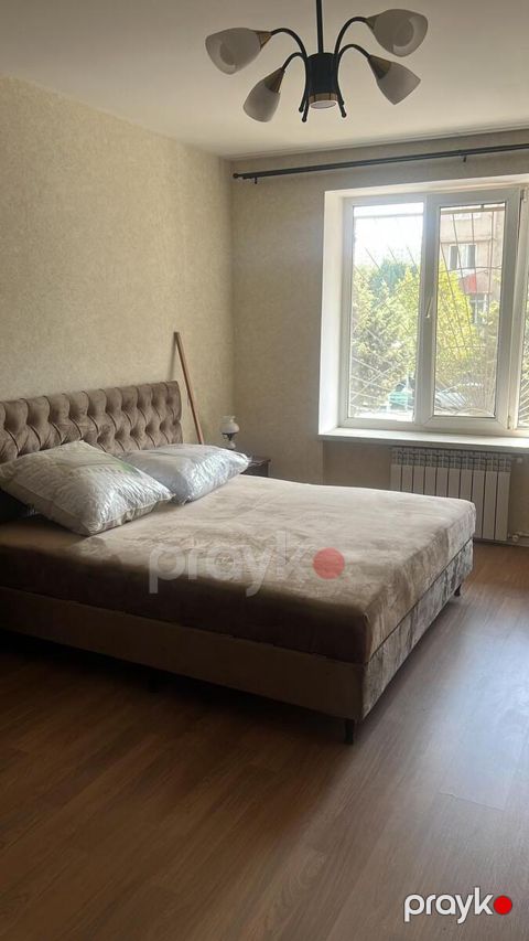 İcarəyə verilir 3 otaqlı köhnə tikili 70 m²