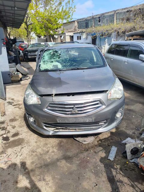 Mitsubishi Attraj ehtiyat hissələri — Bakı