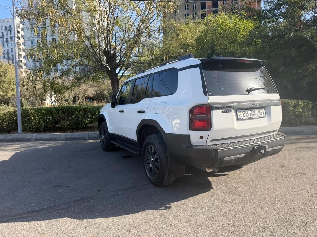 Toyota Land Cruiser Prado, 2.7 L, 2025 il, 18 600 km — Avtomobillər, Bakı (5)
