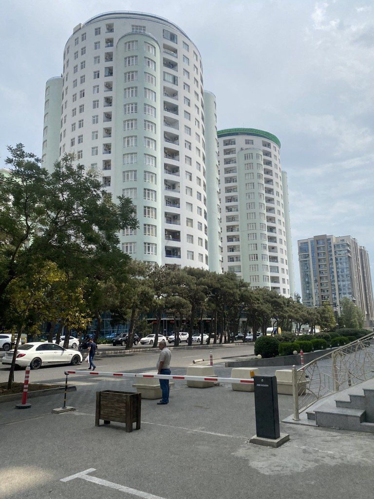 İcarəyə verilir 4 otaqlı yeni tikili 225 m² — Mənzil, Bakı (2)