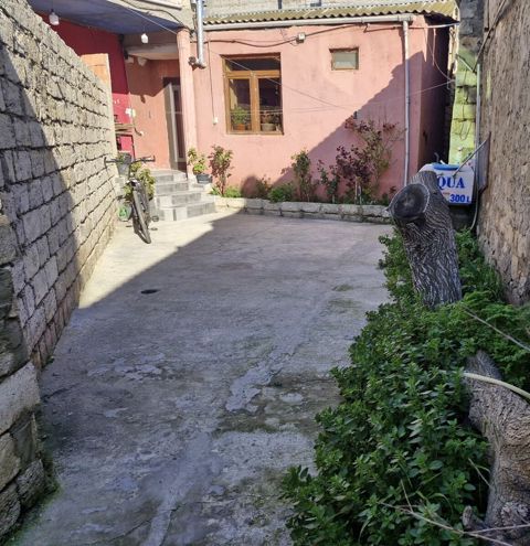 Həyət evi, Əhmədli qəs — Bakı