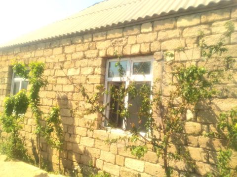 Həyət evi, Koroğlu m — Bakı