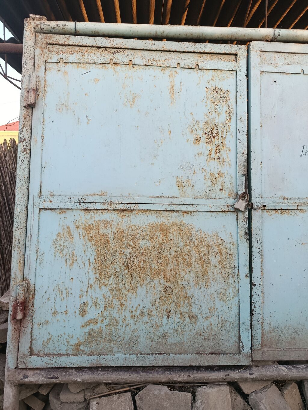 Metall qapı dəsti – iki taylı sürgülü/qatlanan darvaza - Material — Pəncərələr, qapılar, balkonlar, Salyan (7)