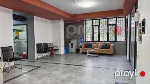 İcarəyə verilir 17 otaqlı ofis 560 m² — Bakı