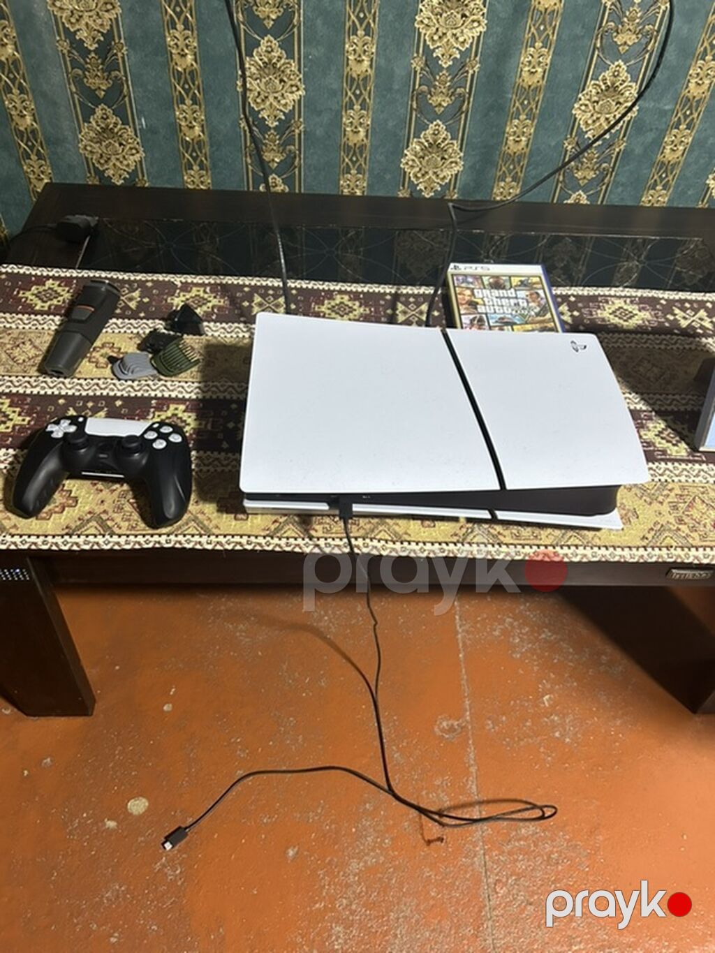 Qiymet Sondu Ve Ustunde Gt5 Disqi Hediyye — Oyun konsolları, Mehdiabad (2)