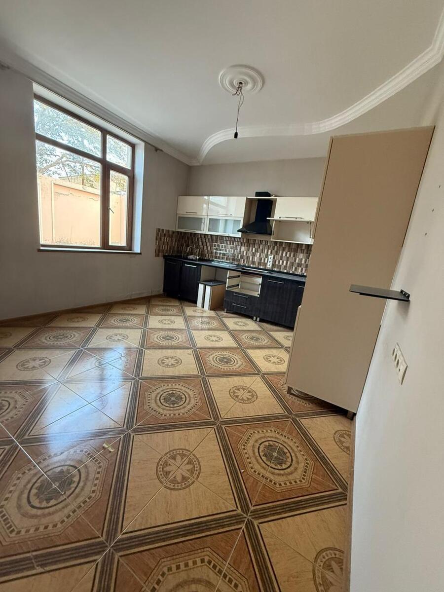Satılır 5 otaqlı həyət evi/bağ evi 300 m² — Ev, villa, Bakı (6)