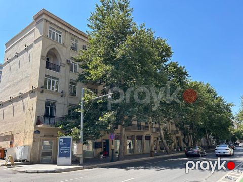 İcarəyə verilir 4 otaqlı köhnə tikili 100 m²