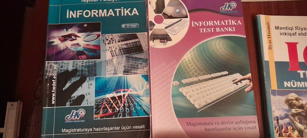 Dərsliklər — Məktəb və təhsil malları, Bakı (4)