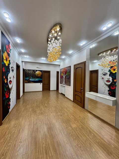 Satılır 3 otaqlı yeni tikili 135 m² — Bakı