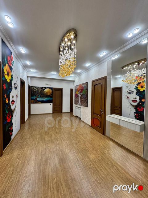Satılır 3 otaqlı yeni tikili 135 m²